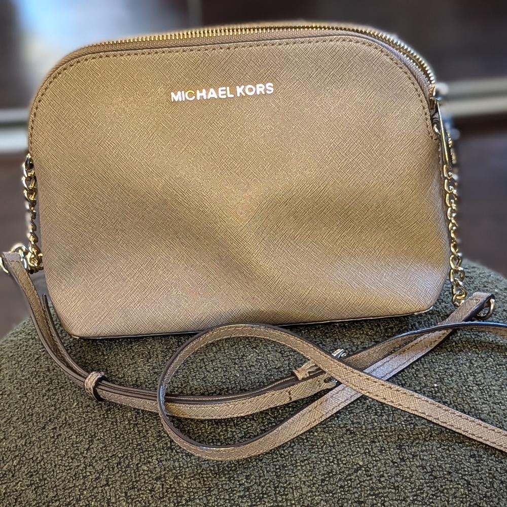 Michael Kors Cindy Saffiano Dome Crossbody bag